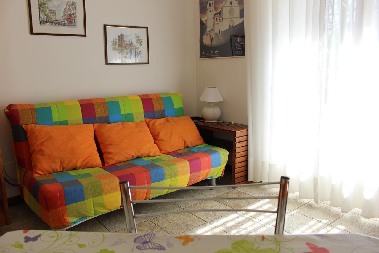 La Casa Di Famiglia Apartment Assisi Exterior photo